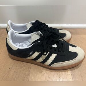 Adidas Samba Shoes W7.5